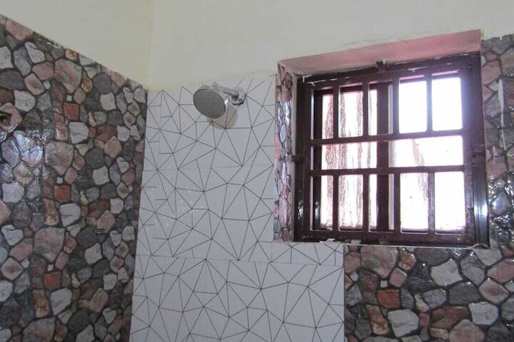 Room 15 of 15