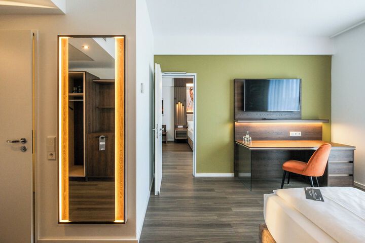 Room 42 of 88