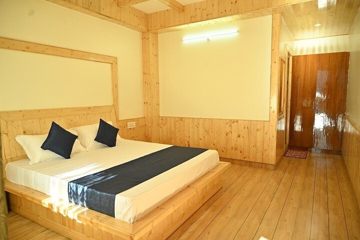 Room 16 of 23