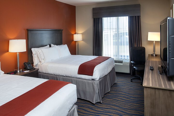 Room 4 of 34