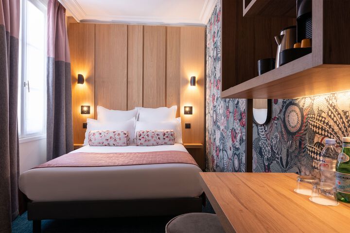 Room 21 of 34