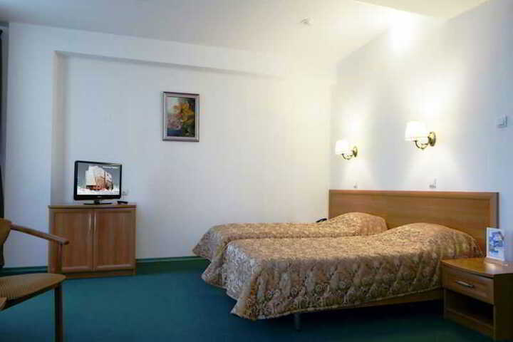Room 1 of 9