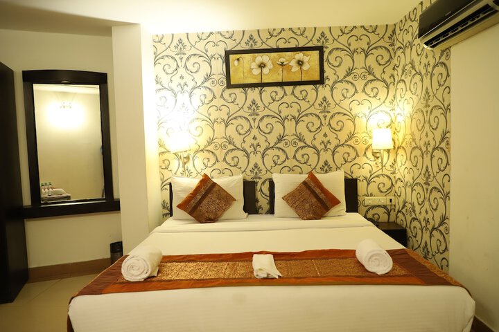 Room 14 of 48