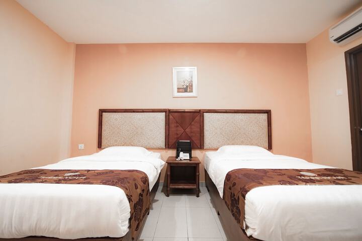 Room 10 of 30