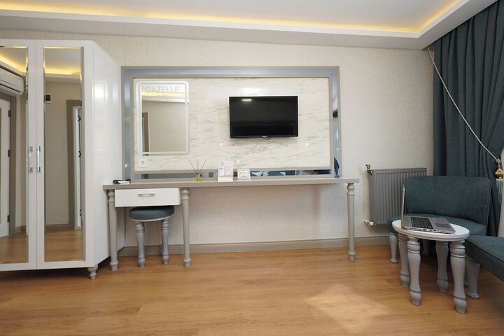 Room 51 of 104