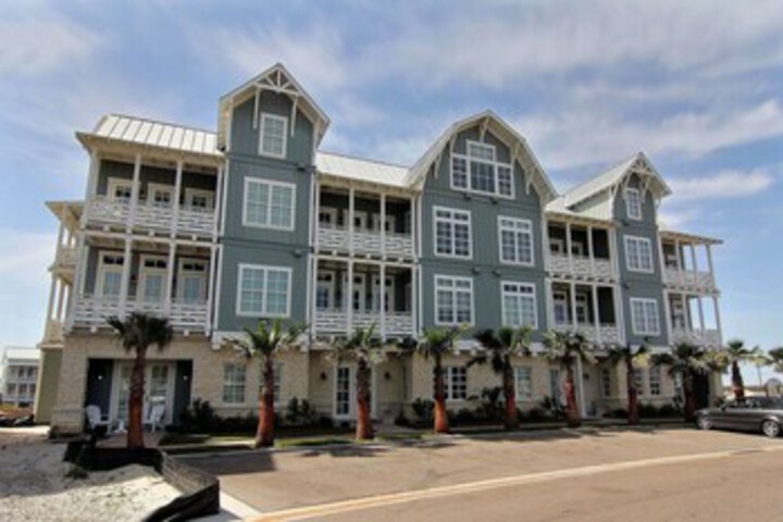 Cinnamon Shore- Coastal Access TC 3104