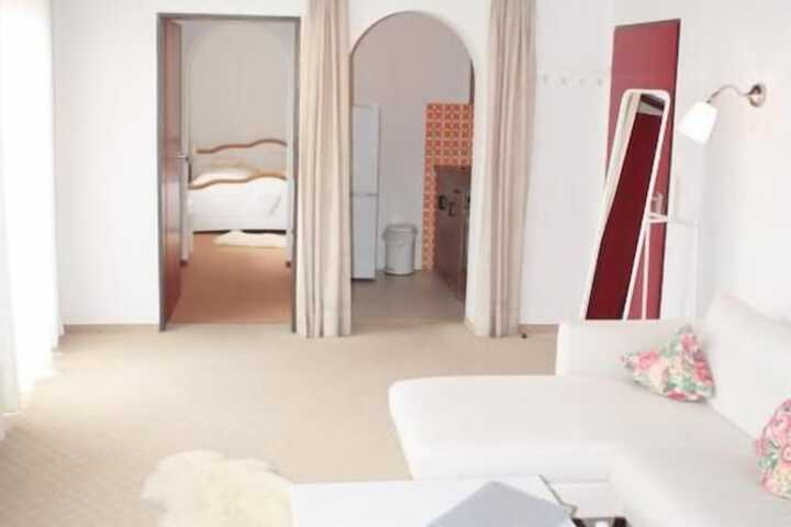 Room 64 of 137