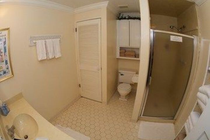 Room 2 of 39