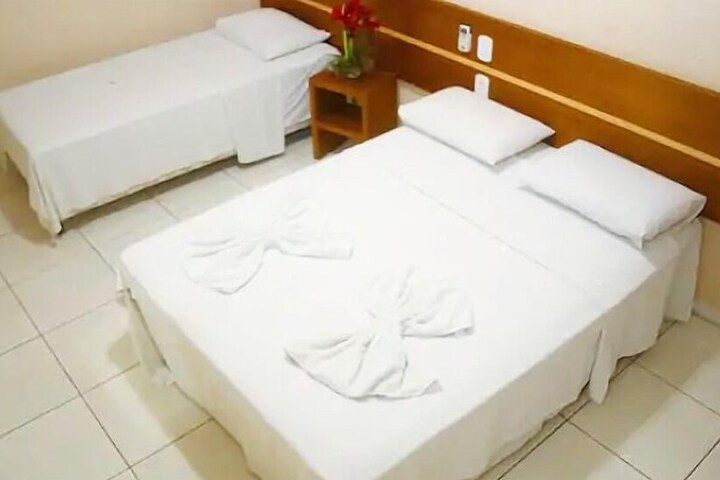 Room 9 of 13