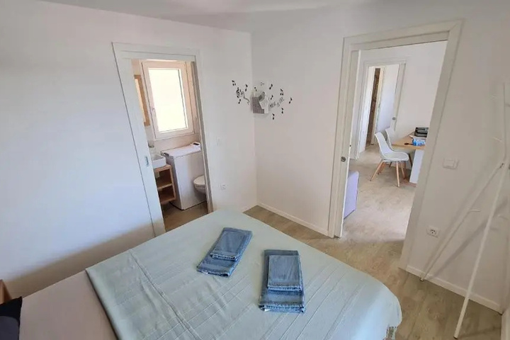 Room 3 of 13