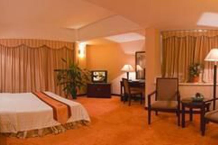Room 18 of 22
