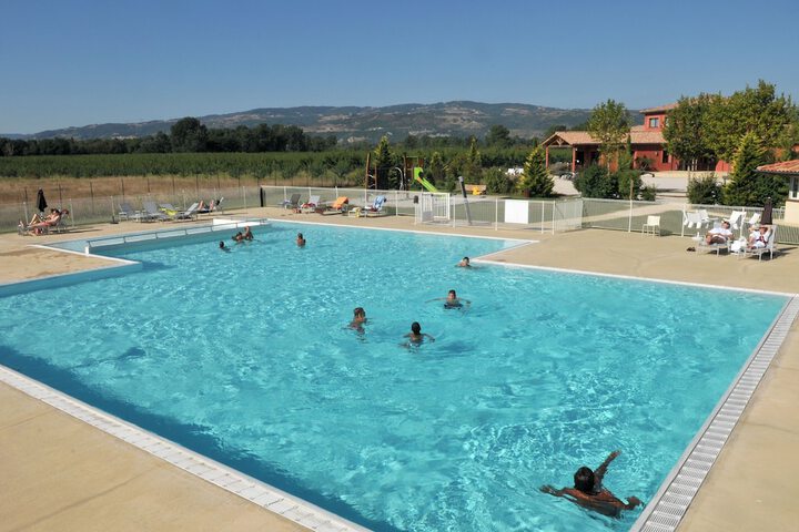 Pool 21 of 32