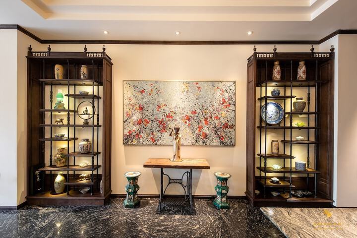 Lobby Entry
