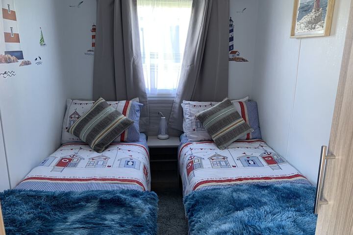 Room 2 of 15