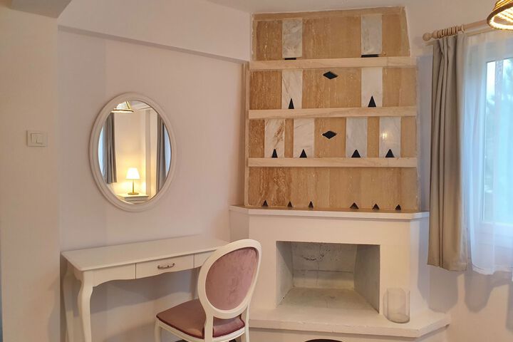 Room 42 of 65