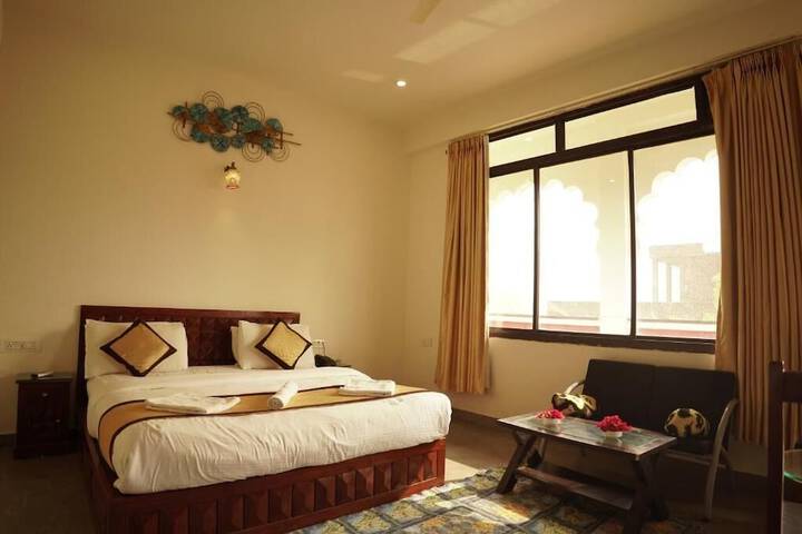 Room 3 of 7