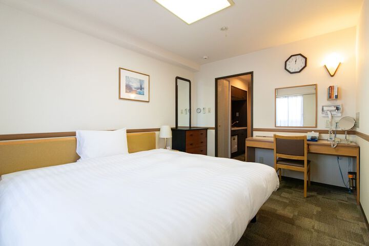 Room 5 of 35