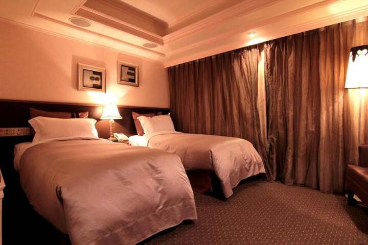 Room 7 of 21