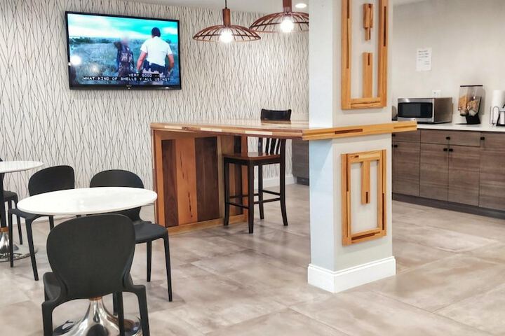 Breakfast area