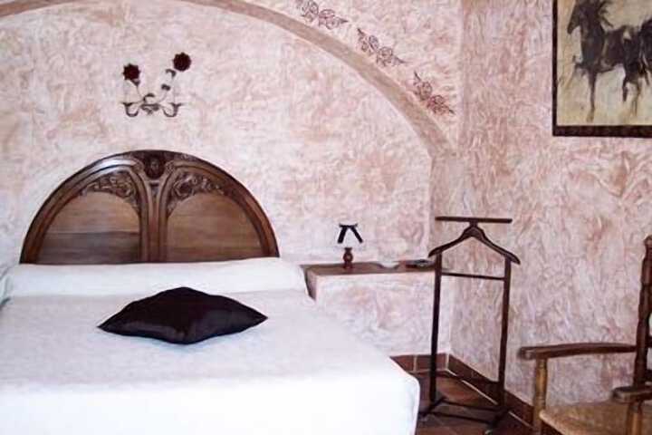 Room 4 of 50