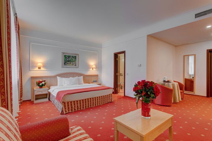 Room 21 of 74