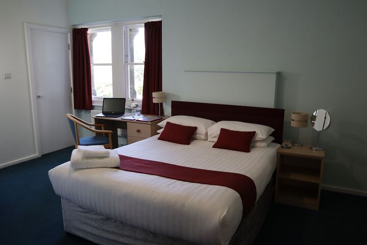 Room 5 of 56