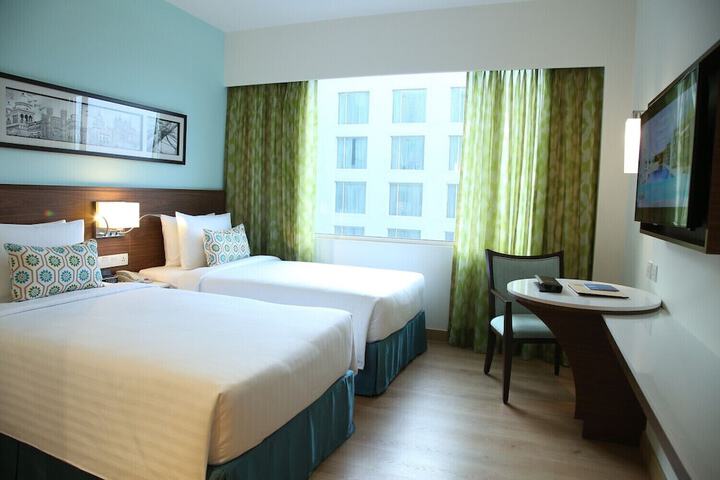 Room 7 of 42