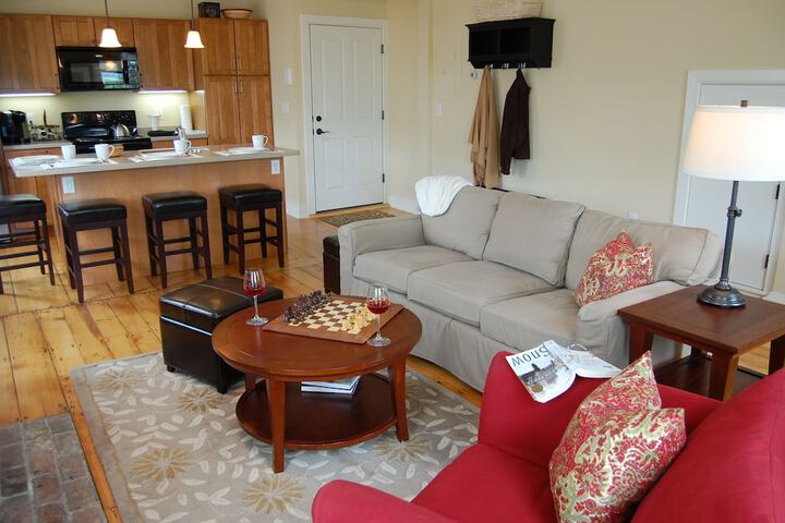 Room 33 of 43