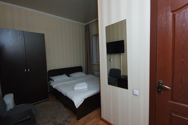 Room 6 of 31