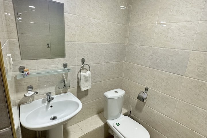 Room 15 of 27