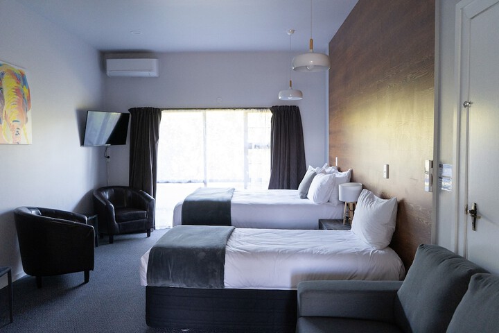 Room 10 of 44