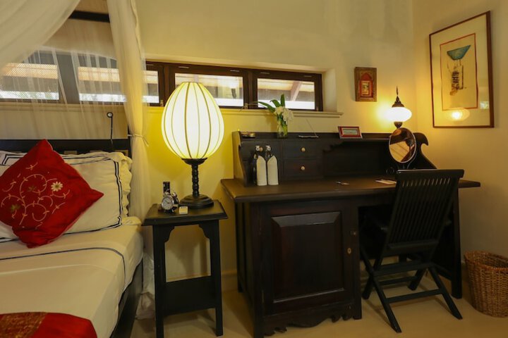 Room 28 of 80