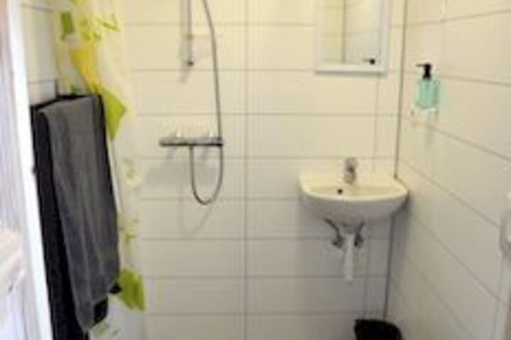 Room 2 of 42