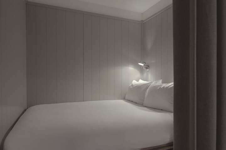Room 121 of 263