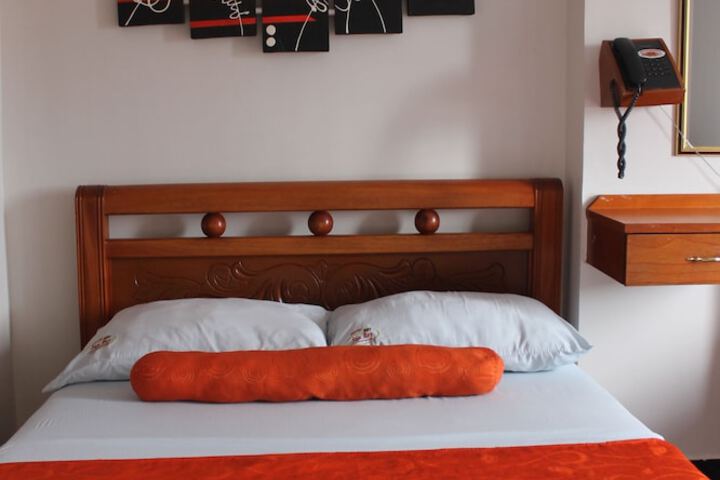 Room 28 of 35