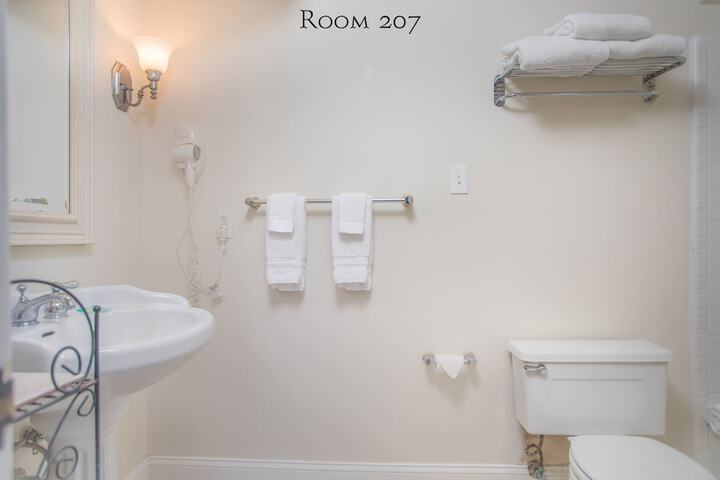 Room 131 of 170