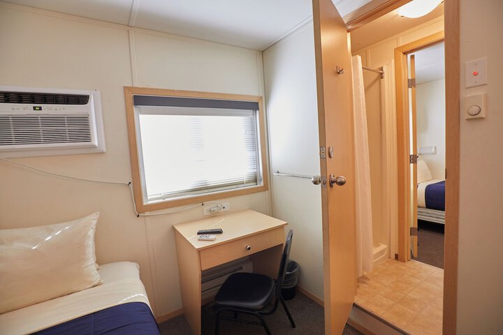 Room 15 of 33