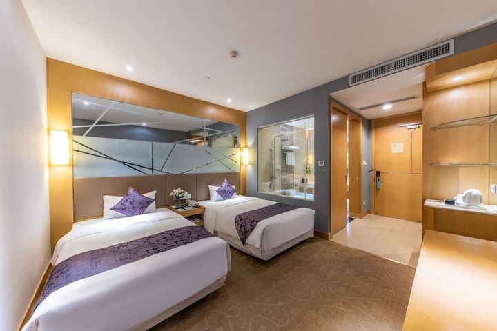 Room 13 of 75