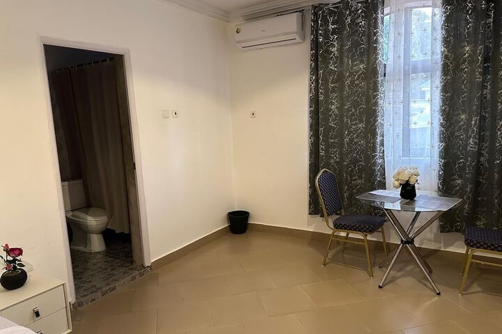 Room 9 of 88