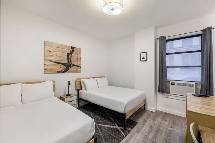Room 13 of 19