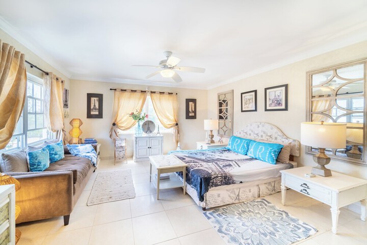 Room 4 of 38
