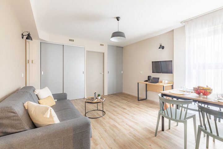 Room 5 of 31