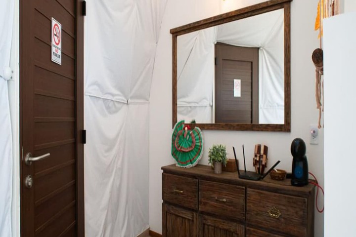 Room 18 of 38