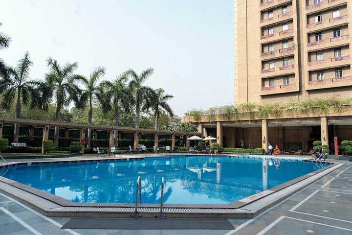Hotel with Pool