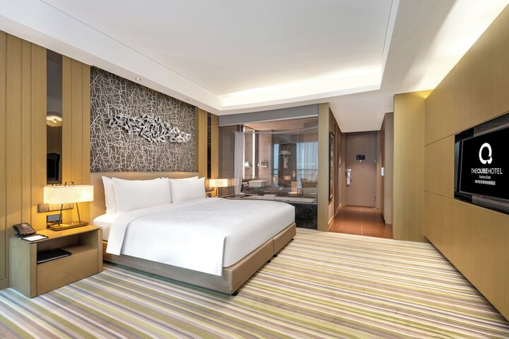Room 26 of 58