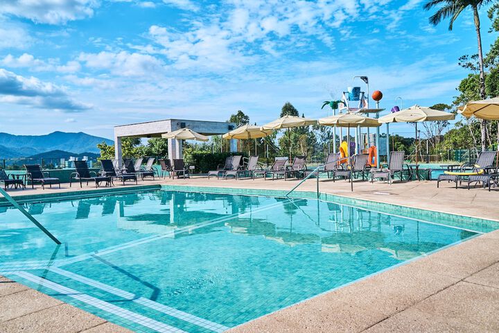 Pool 25 of 55