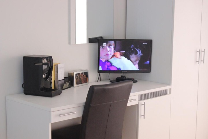 Room 12 of 36