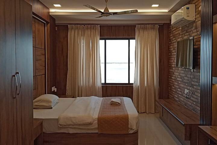 Room 43 of 81