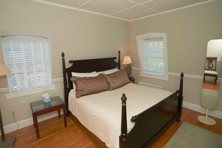 Room 32 of 51