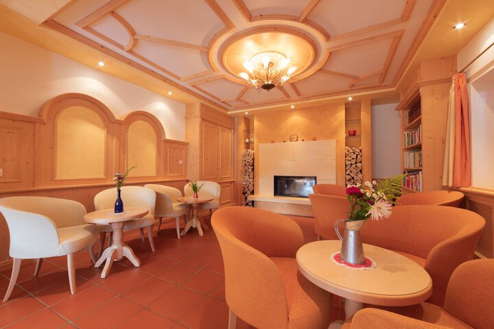 Hotel Interior 4 of 49